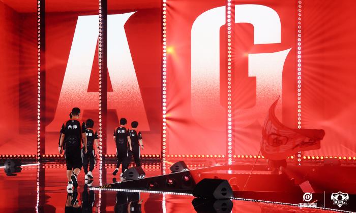 成都AG超玩会夺得KPL夏季赛冠军，队史第二冠正式