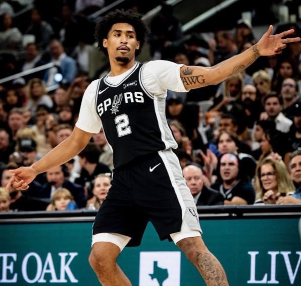 文班亚马统治攻防马刺大胜灰熊延续连胜