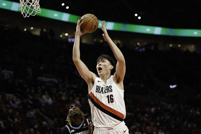 杨瀚森发展联盟闪耀引关注，开拓者新老板或成