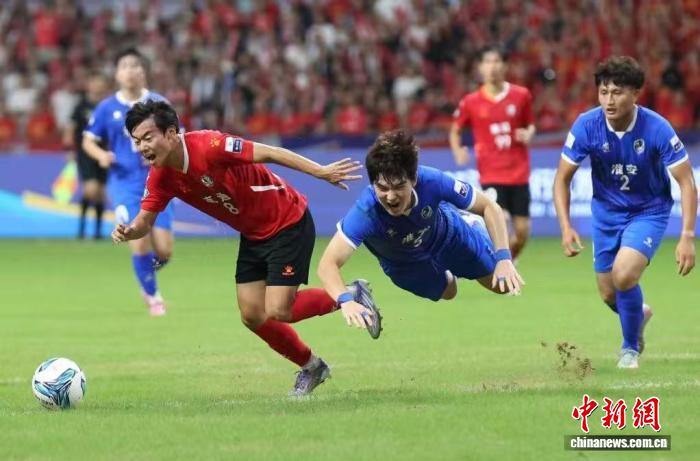 苏超四强正式诞生：无锡、南京、泰州、南通锁