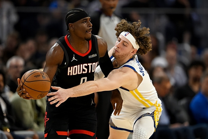 火箭轮换策略引争议 霍勒迪表现起伏成焦点