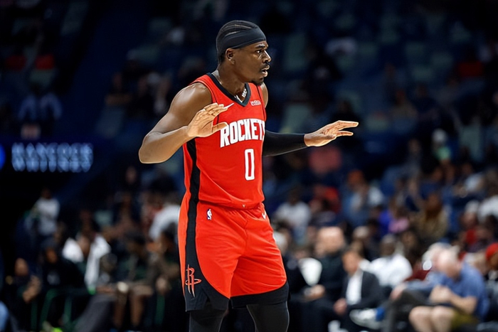 火箭轮换策略引争议 霍勒迪表现起伏成焦点