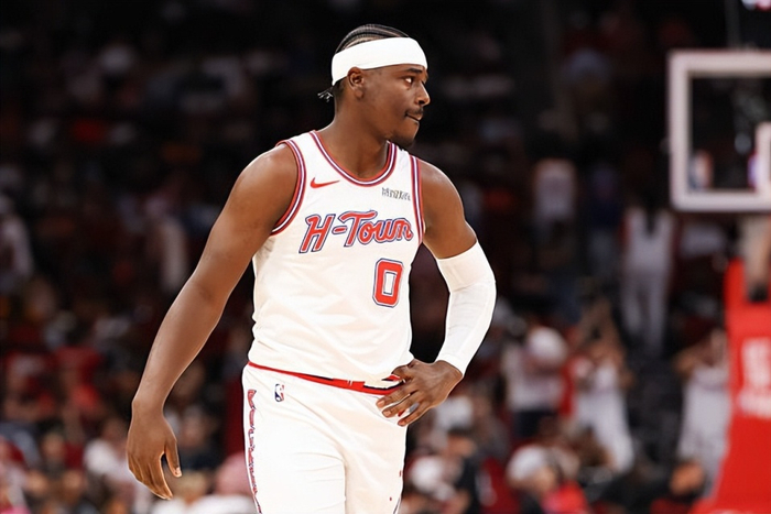 火箭轮换策略引争议 霍勒迪表现起伏成焦点