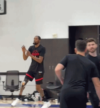 杜兰特右膝伤势未愈 火箭G2能否迎回核心成悬念